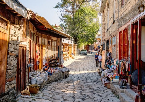Древний город мастеров Лагич