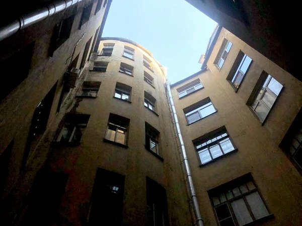 Мобильный квест «Планета Петроградка»