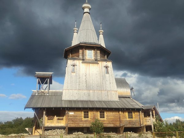 Из Петрозаводска в Медвежьегорск: «Любовь и голуби», Беломорканал и финский замок - фото 4