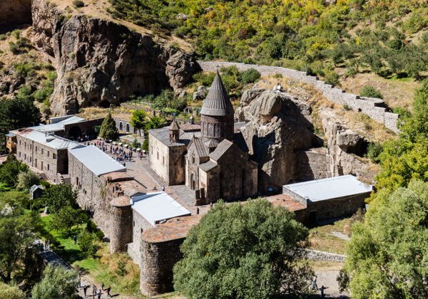 Индивидуальный тур: Арка Чаренца, Гарни, Гегард, Цахкадзор - фото 3