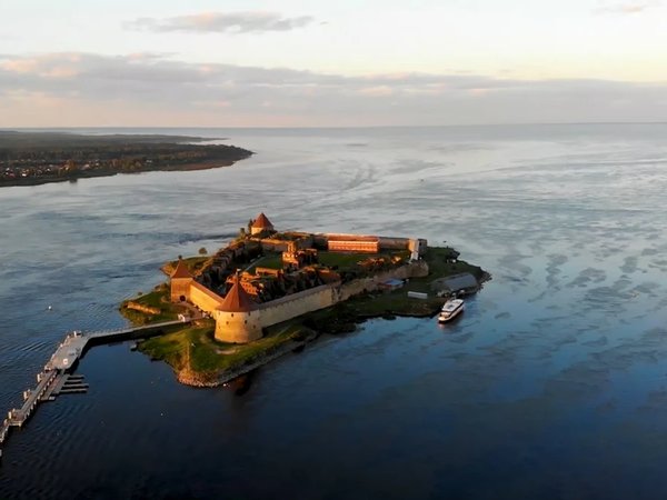 Идеальная поездка выходного дня: Орешек + Старая и Новая Ладога - фото 2