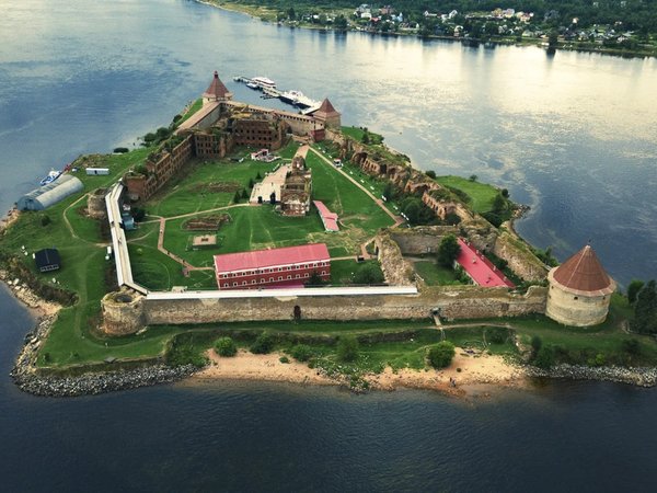 Идеальная поездка выходного дня: Орешек + Старая и Новая Ладога - фото 1