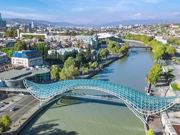 Главное в Тбилиси: от «Летописи Грузии» до Моста Мира - фото 1