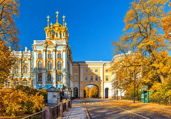 Два мира императорской резиденции: Дворцовая церковь и личные покои Павла I