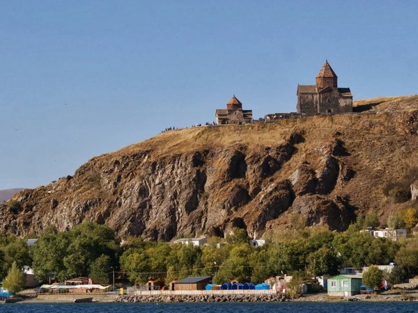 По Армении: от храма Гарни до озера Севан - фото 1
