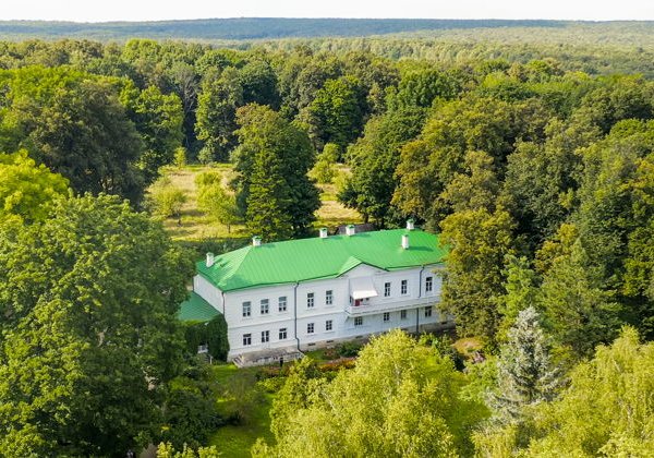 Ясная Поляна: экскурсия по усадьбе и дому Льва Толстого (без трансфера) - фото 1