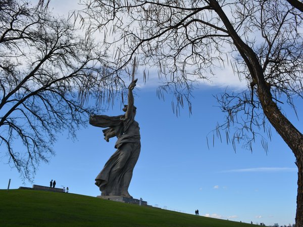Мамаев курган: эпопея военных лет