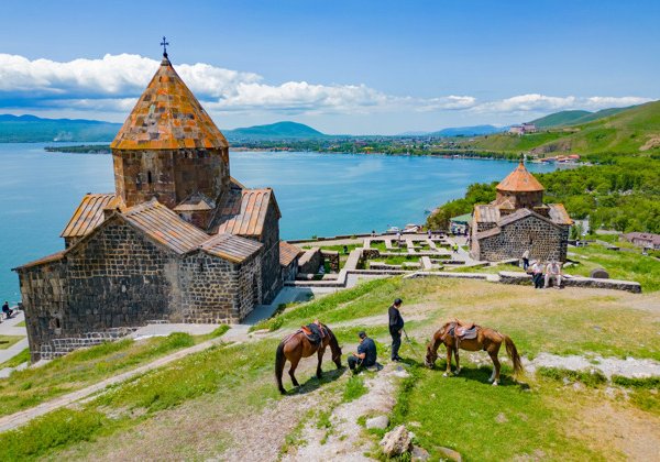 Цахкадзор, Кечарис, канатная дорога, Севан и Севанаванк: групповой тур