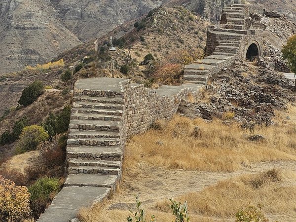 Нораванк и конная прогулка к крепости Смбатаберд - фото 4