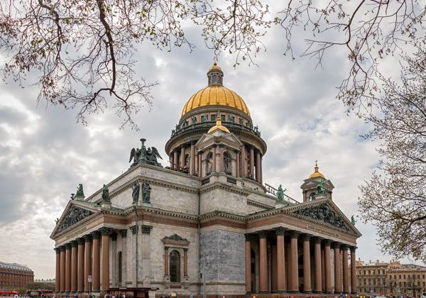 Истоки власти в России. Политика на сцене Петербурга - фото 1