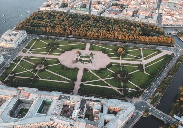 Самостоятельная квест-прогулка "В самом сердце Санкт-Петербурга" - фото 1