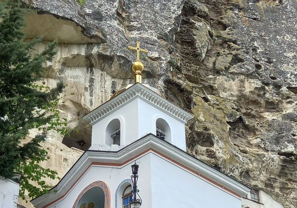 Бахчисарай и Чуфут-Кале: путешествие в средневековый Крым - фото 1