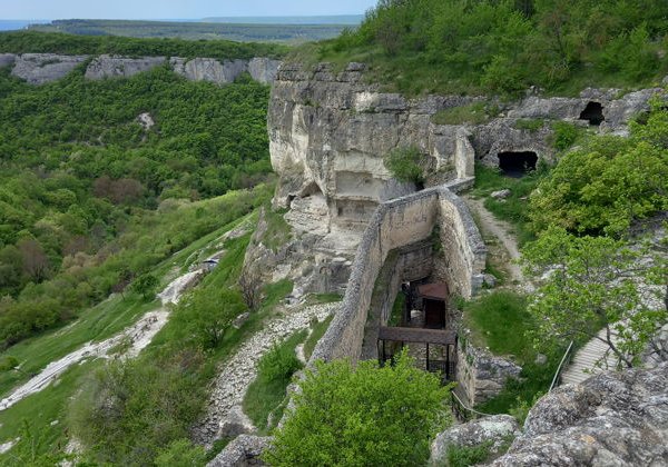 Бахчисарай и Чуфут-Кале: путешествие в средневековый Крым - фото 4
