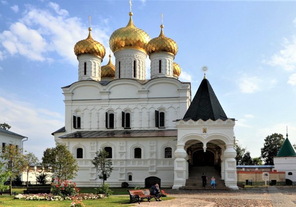Экскурсия в Ипатьевский монастырь