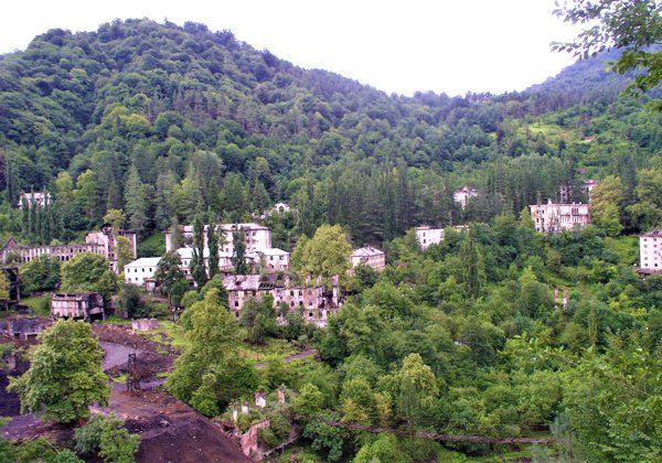 Город-герой и город-призрак Ткуарчал + 4 водопада