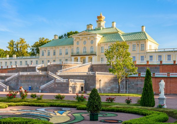 Автобусная экскурсия в Ораниенбаум и Большой Меншиковский Дворец