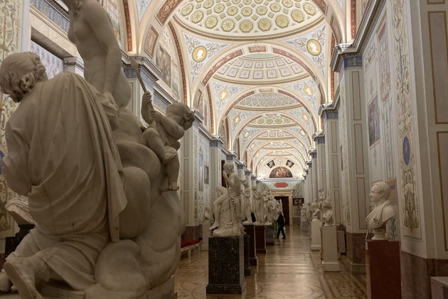 Фото экскурсии - Автобусная обзорная экскурсия по городу с визитом в Эрмитаж - 6