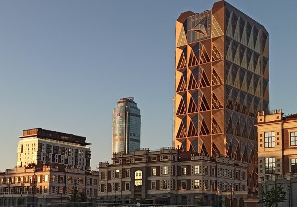 Пешеходная экскурсия по набережной «Между двух мостов»