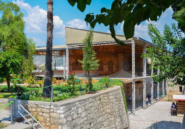 Церковь Святого Николая и Ликийские гробницы - фото 2