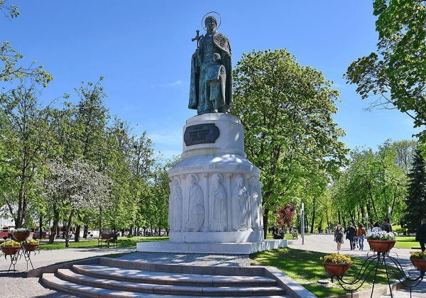 Псков и Псковский Кремль за один день на автомобиле или автобусе - фото 1