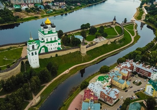 Псков и Псковский Кремль за один день на автомобиле или автобусе