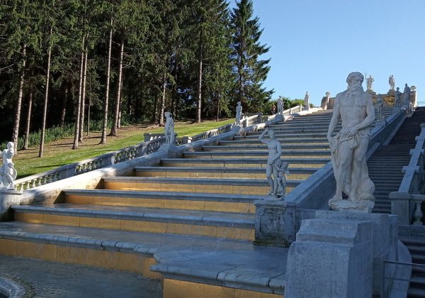 Петергоф — приморская резиденция Петра I - фото 1