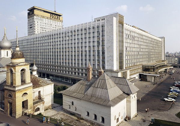 «Знакомая незнакомка» — прогулка по Красной площади и Александровскому саду - фото 2