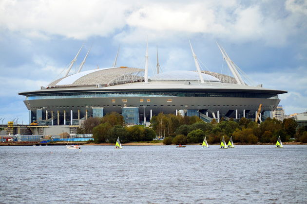 По современному Петербургу — на ретроскутере!-5