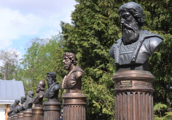 История династии Рюриковичей в памятниках Москвы - фото 1