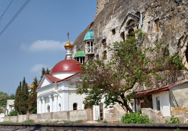Личный гид для Вас в авто — Тайны Инкерманских подвалов - фото 1
