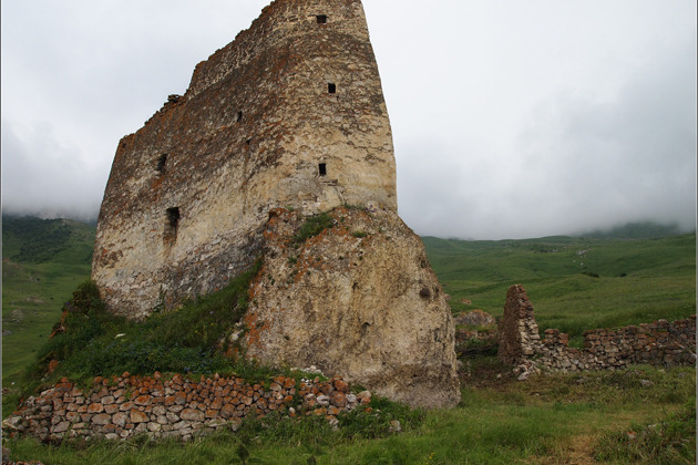 Фото - экскурсия: Башни рассказывают: история и предания Горной Дигории
