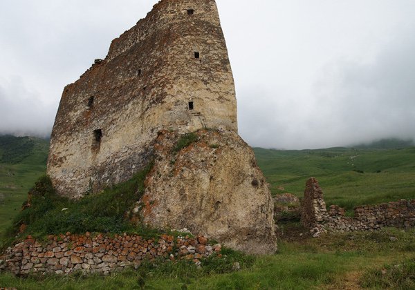 Башни рассказывают: история и предания Горной Дигории