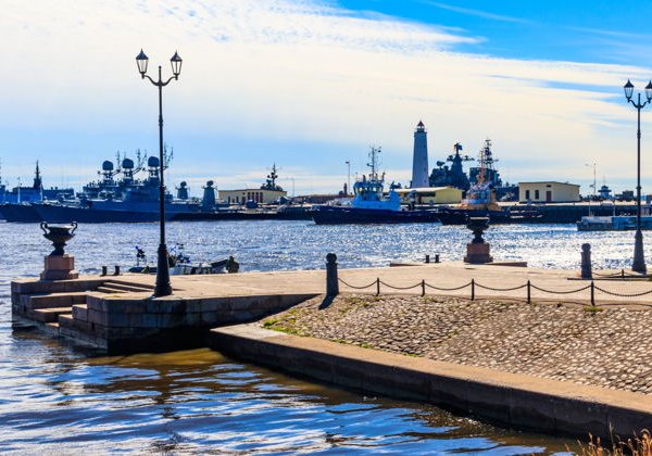 Большое путешествие — Петергоф, Кронштадт и форт Константин - фото 1