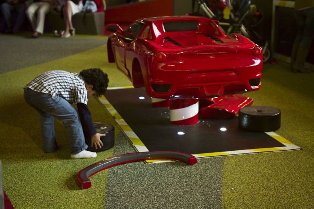 Фото экскурсии - Невероятный всплеск эмоций в парке развлечений Ferrari World Абу-Даби из Рас Аль Хаймы - 7