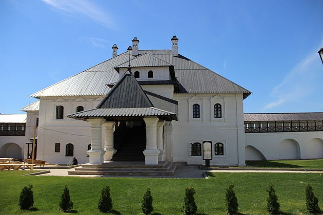 Старинный город-крепость Свияжск + музей археологического дерева -1