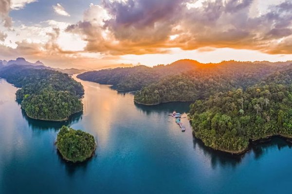 Фото экскурсии Двухдневный тур с ночевкой в национальный парк Као Сок и на озеро Чео Лан