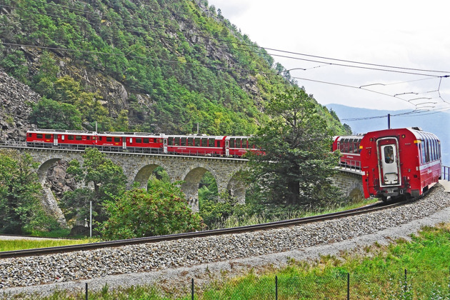 Из Милана: Санкт-Мориц и панорамный тур на Bernina Express