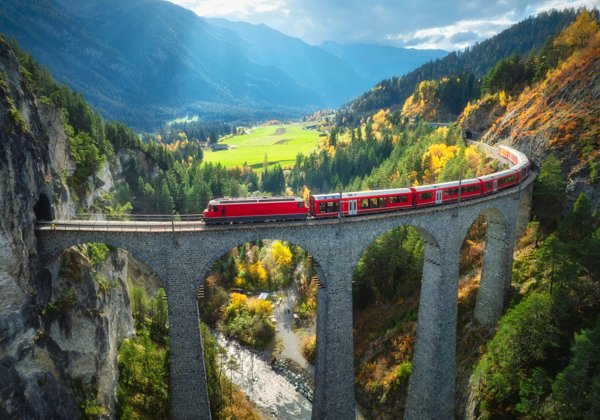 Из Милана: Санкт-Мориц и панорамный тур на Bernina Express