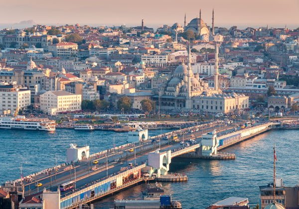  Под ласковыми лучами солнца: Пляж с кристально чистой водой  - фото 4