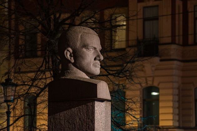 Фото - экскурсия: Прогулка по писательскому кварталу с Маяковским и другими гениями Серебряного века