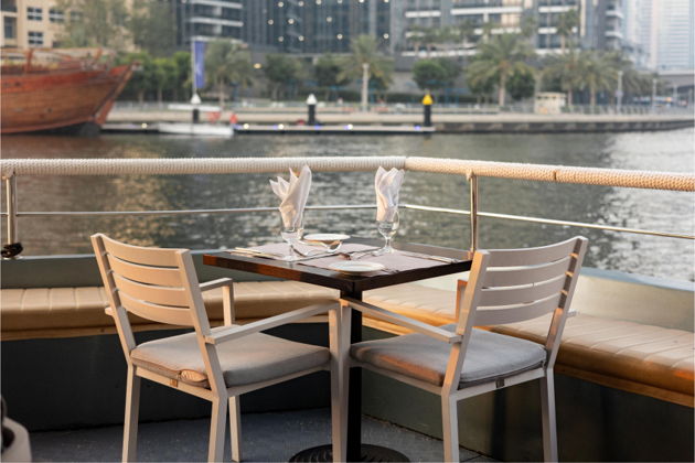 Фото экскурсии - Роскошный ужин на катамаране Alexandra в заливе Марина - 11