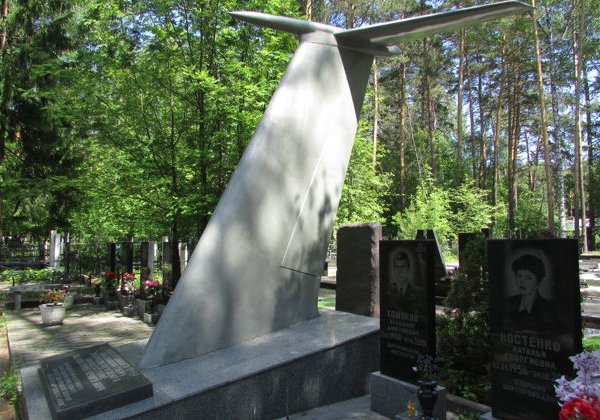 Экскурсия по главному некрополю Новосибирска - фото 1