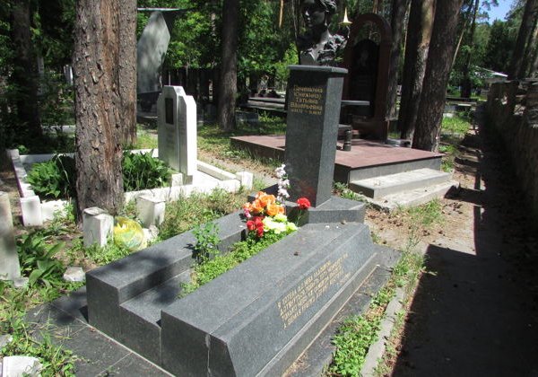 Экскурсия по главному некрополю Новосибирска - фото 2