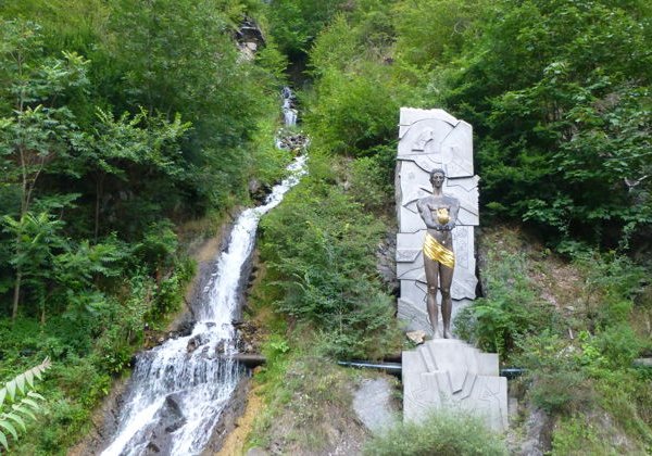 Древний Уплисцихе и живая вода Боржоми - фото 1