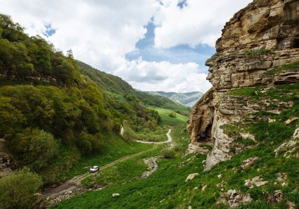 Изумрудное озеро Гижгит ,перевал Актопрак и Чегемское ущелье - фото 4