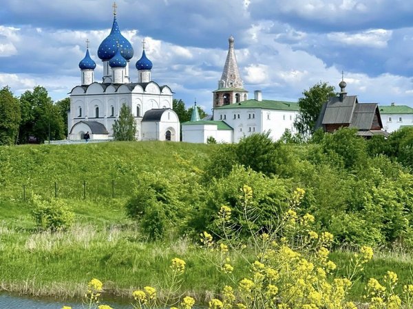 Лазаревская и Антипиевская церкви - Суздаль