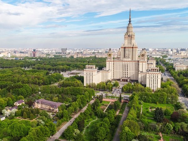 Здание МГУ - Москва
