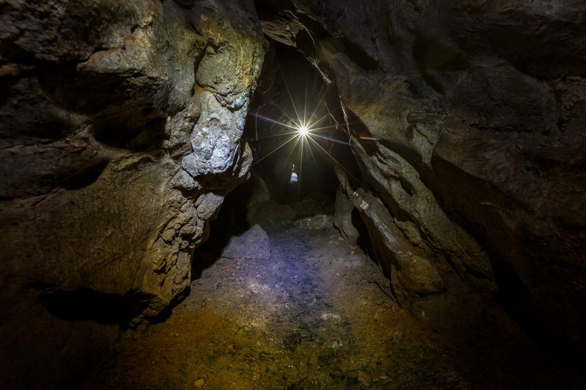 Достопримечательность Три пещеры фото - Владивосток