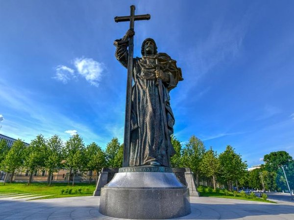 Памятник князю Владимиру - Москва
