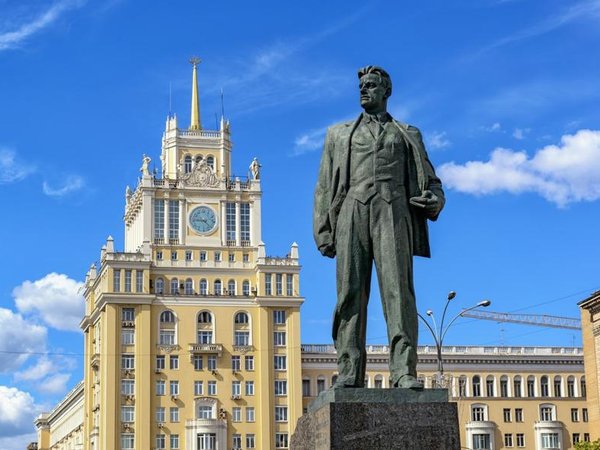 Памятник В.В. Маяковскому - Москва